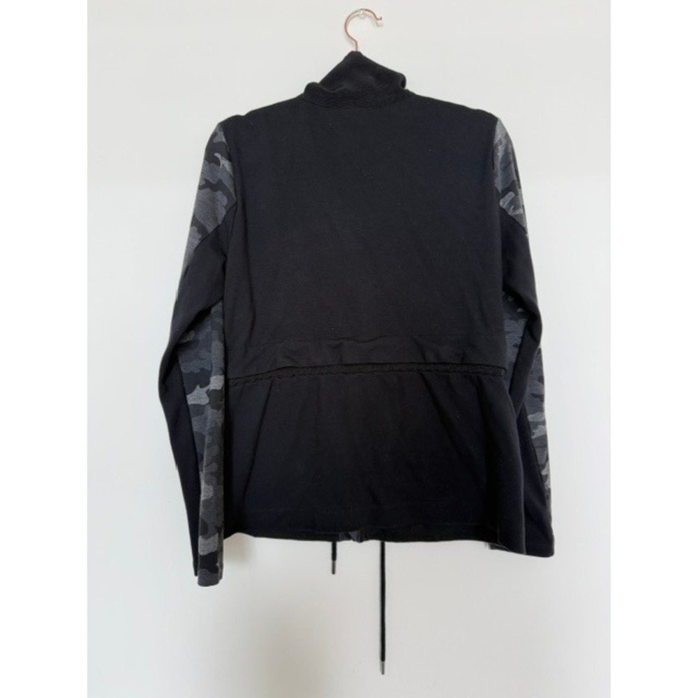 Cabi Grey & Black Camo Knit Jacket #3911 | Size Medium - Picture 5 of 9